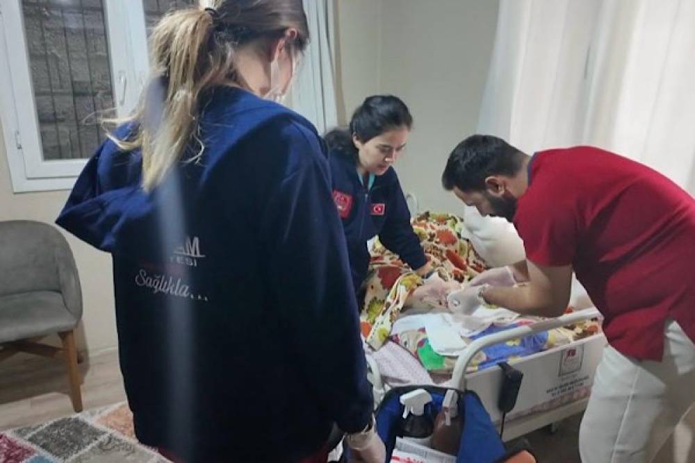 Sarı&ccedil;am&rsquo;da evde sağlık ve bakım hizmetleri devam ediyor