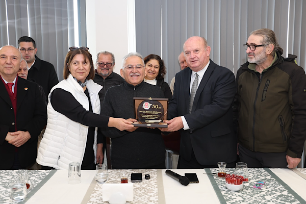 B&uuml;y&uuml;kkılı&ccedil;, &Ccedil;ukurovalı gazetecilerle Kayseri&rsquo;de bir araya geldi