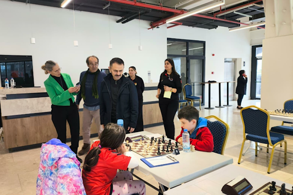 Vali Aktaş, Kocaeli Sanayi Odası Satran&ccedil; Turnuvası finallerini izledi