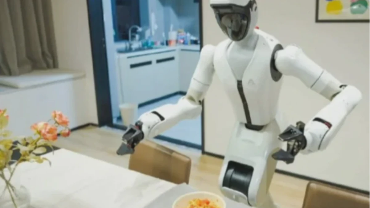 &Ccedil;in, ilk genel ama&ccedil;lı otonom ev robotu 'Shiguang S1'i tanıttı