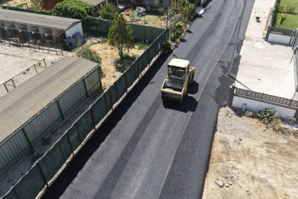 Umurbey&rsquo;de 2 bin 700 ton asfalt serildi