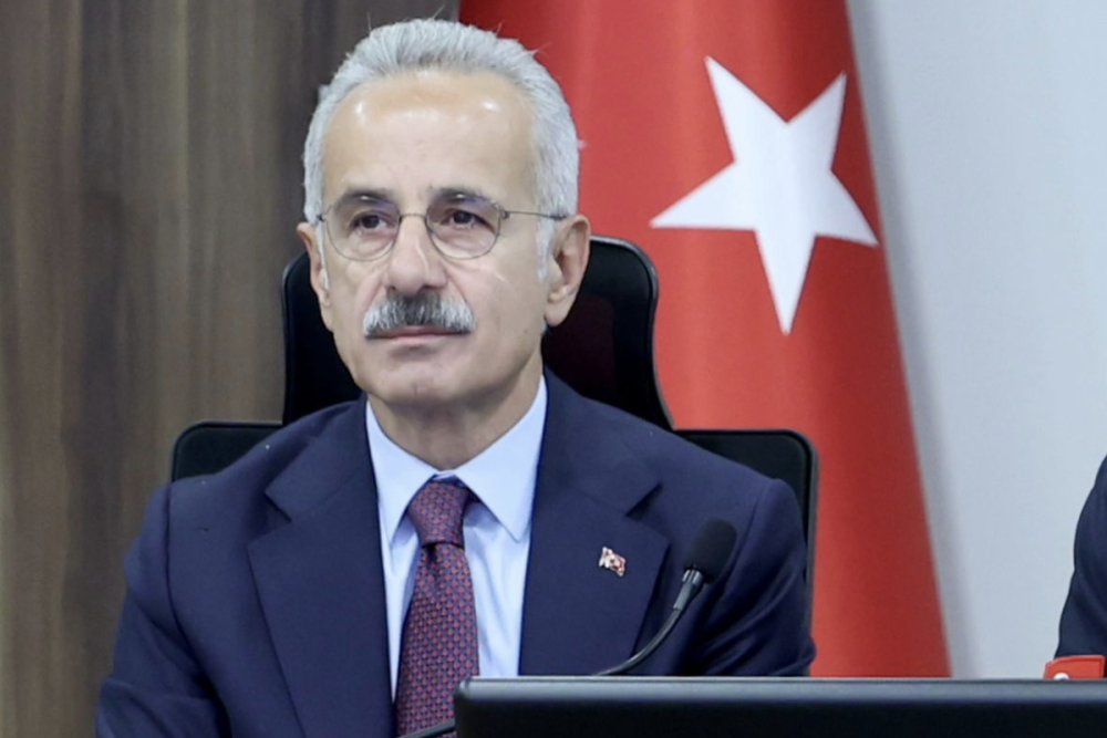 Bakan Uraloğlu, Elazığ-Harput Yolu&rsquo;nun ulaşımı kısalttığını a&ccedil;ıkladı