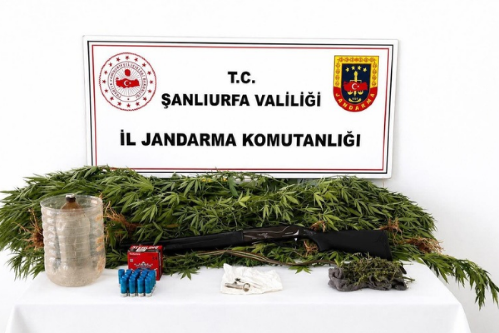 Şanlıurfa&rsquo;da uyuşturucu operasyonunda 102 gram esrar ele ge&ccedil;irildi