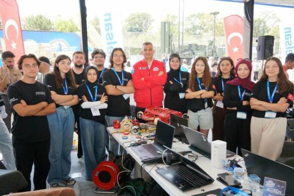 Sezer&rsquo;den TEKNOFEST Mavi Vatan&rsquo;da &ouml;rnek ev sahipliği