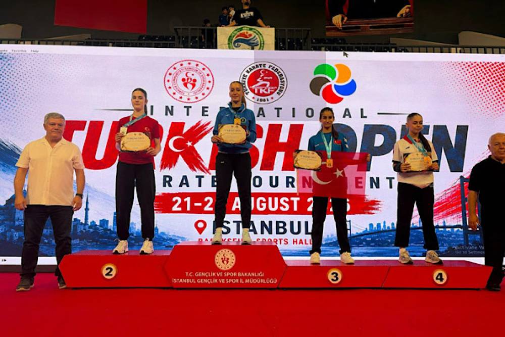 Naz Kayadere, Turkish Open Karate Turnuvası&rsquo;nda şampiyon oldu