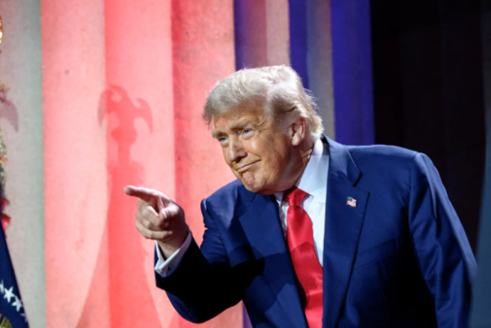 Trump&rsquo;tan Kanada&rsquo;ya yeni tarife mesajı: Otomobil ve &ccedil;elikte y&uuml;zde 50