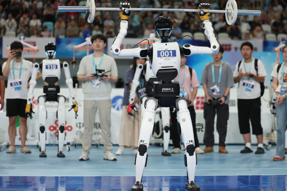 &Ccedil;in&rsquo;den insansı robot sekt&ouml;r&uuml;ne 100&rsquo;den fazla temel standart planı