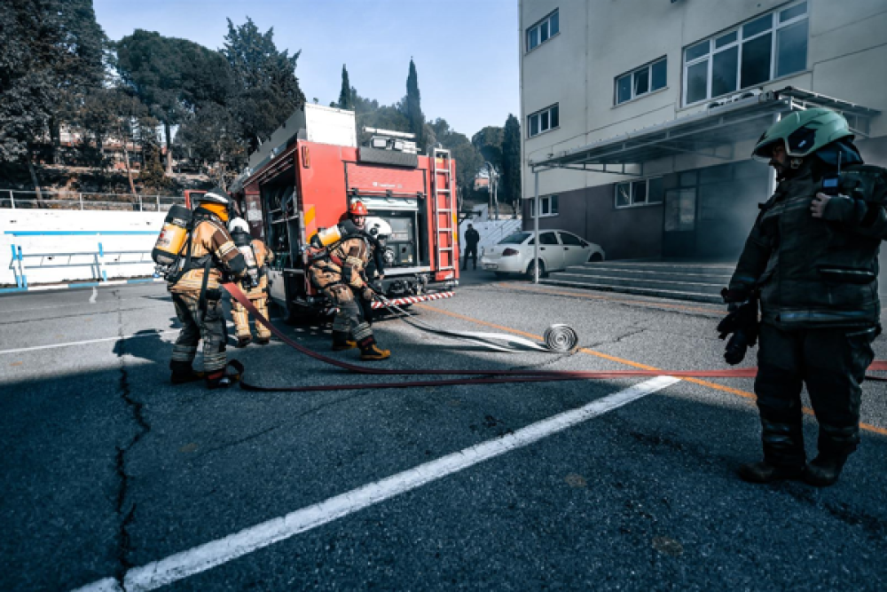 B&uuml;y&uuml;kşehir İtfaiye Dairesi Başkanlığı ekipleri, tatbikat ger&ccedil;ekleştirdi