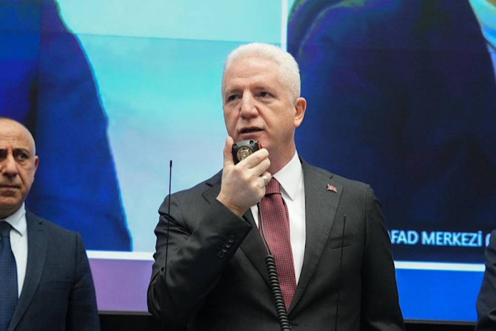 Vali G&uuml;l: T&uuml;rkiye'deki eğitimimiz d&uuml;nyadaki sayılı eğitim sistemlerinden birisi