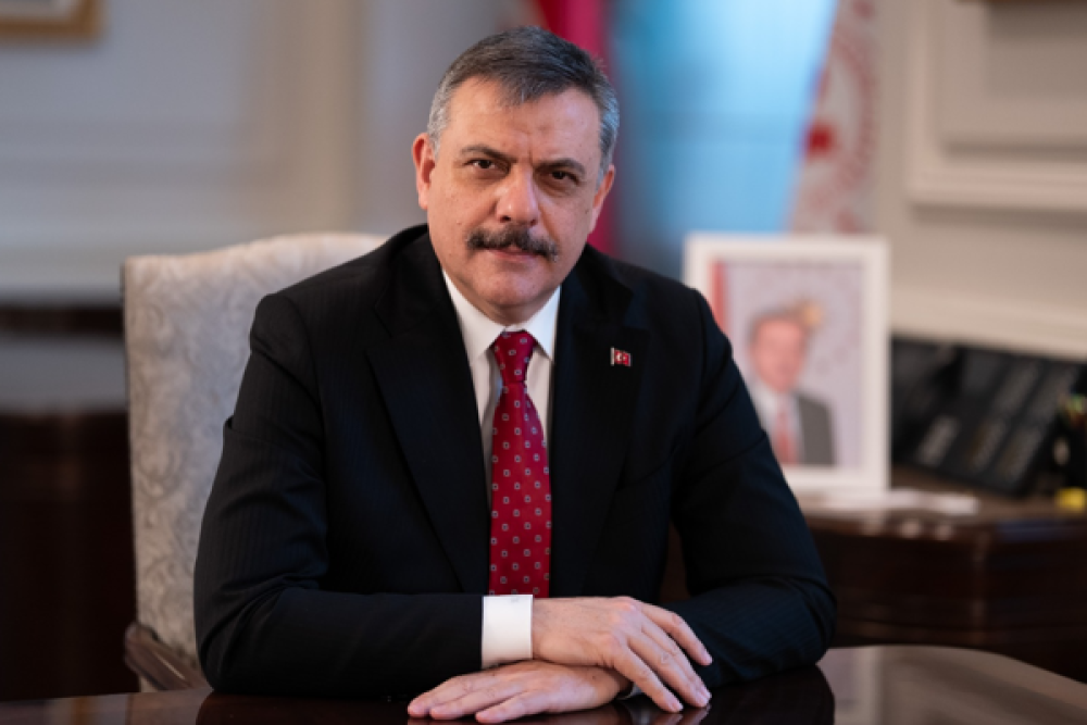 Bakan &Ccedil;ift&ccedil;i: Malazgirt'ten bug&uuml;ne taşıdığımız kutlu ruhu g&uuml;&ccedil;lendireceğiz