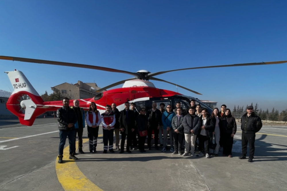 Kayseri Bilişim Akademisi &ouml;ğrencileri, havacılık teknolojilerini yerinde inceledi