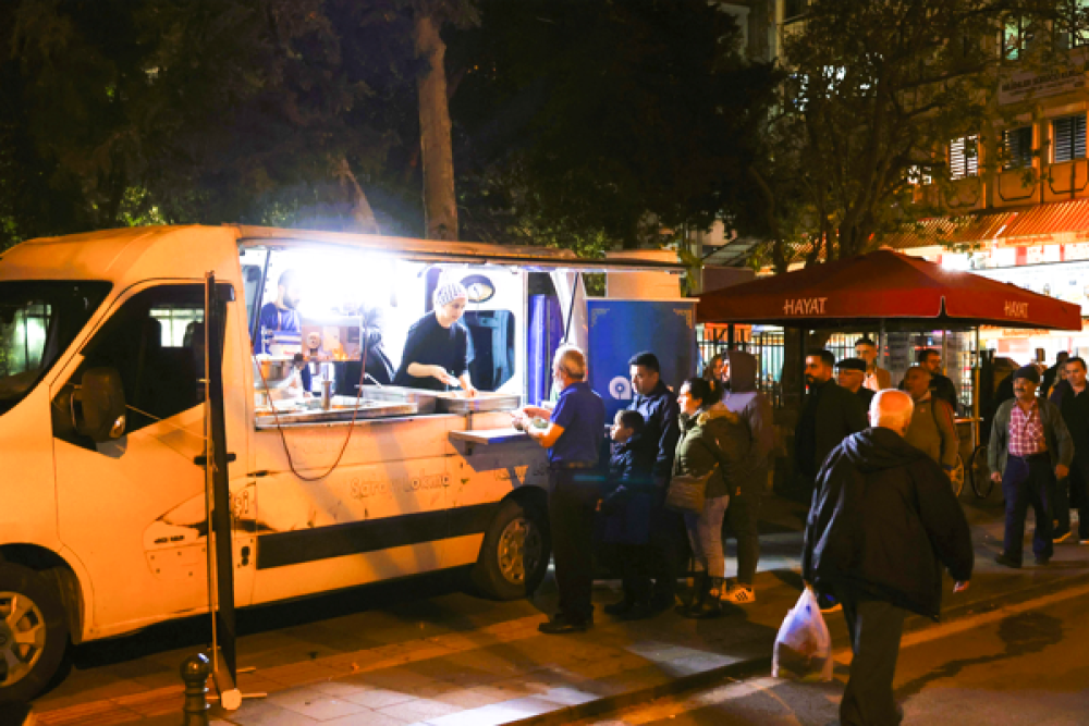 B&uuml;y&uuml;kşehirden lokma ve kandil simidi İkramı