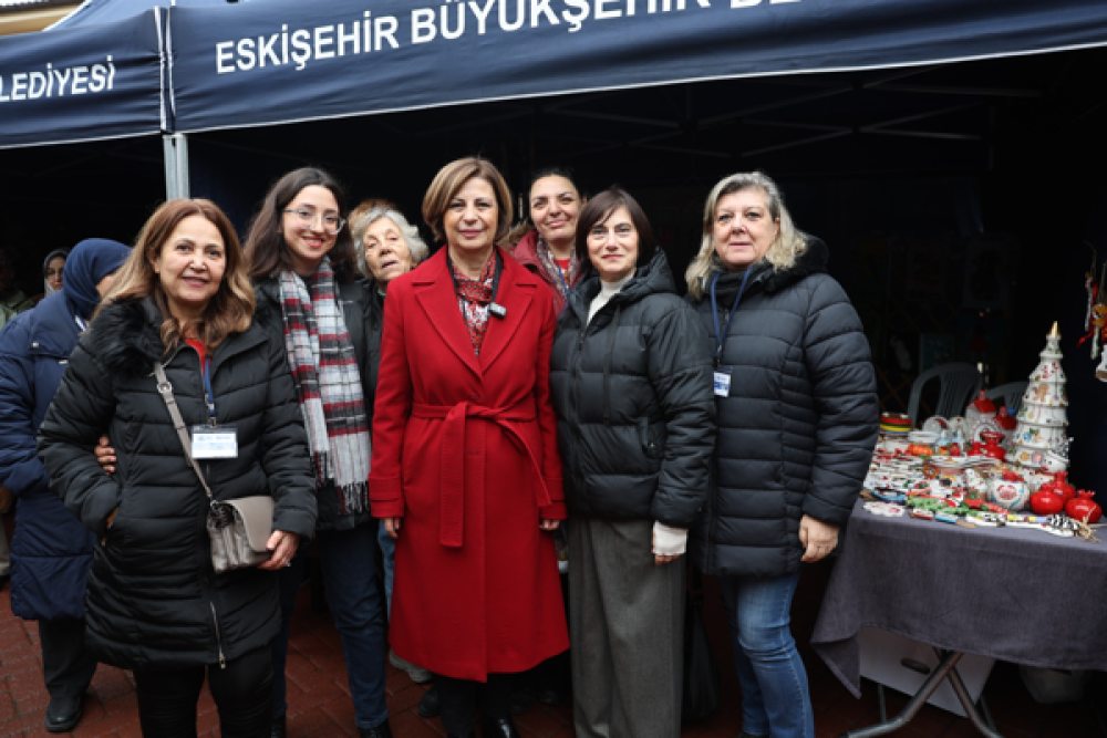 ESMEK tarafından yeni yıl hediyelik eşya pazarı a&ccedil;ıldı
