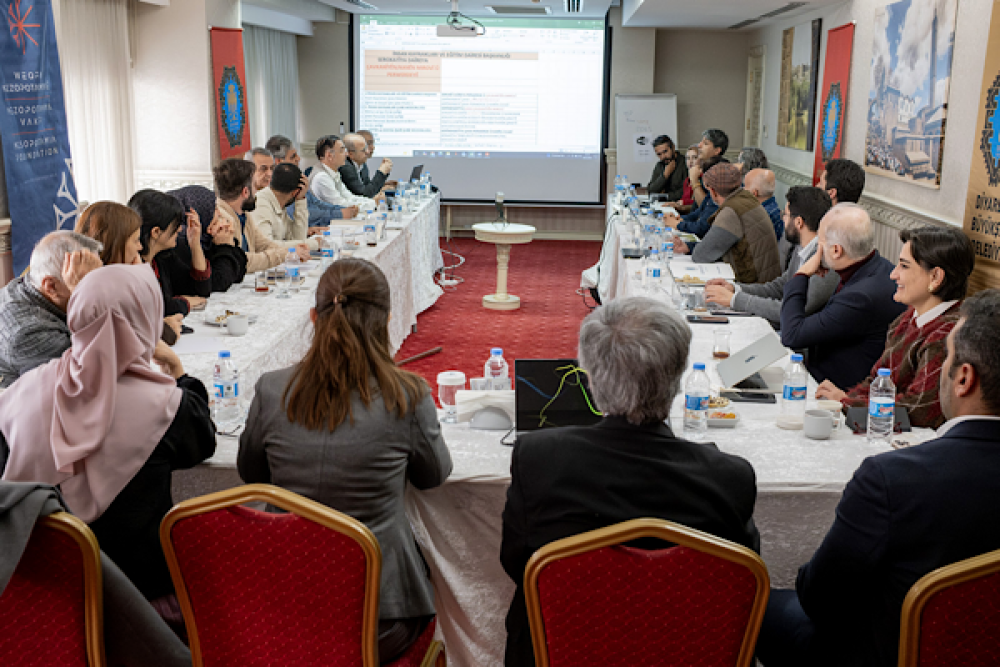 Diyarbakır&rsquo;da K&uuml;rt&ccedil;e belediye terimleri &ccedil;alıştayı d&uuml;zenlendi