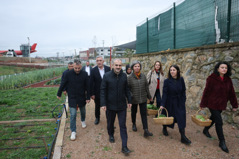 Bah&ccedil;em &Ccedil;ayırova'da "Toprak ve Sanat" at&ouml;lyesi etkinliği ger&ccedil;ekleştirildi