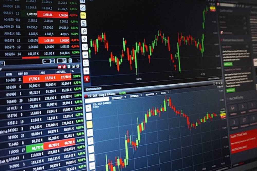 BIST 100 y&uuml;kselişini s&uuml;rd&uuml;r&uuml;rken piyasalarda g&ouml;zler k&uuml;resel verilere &ccedil;evrildi