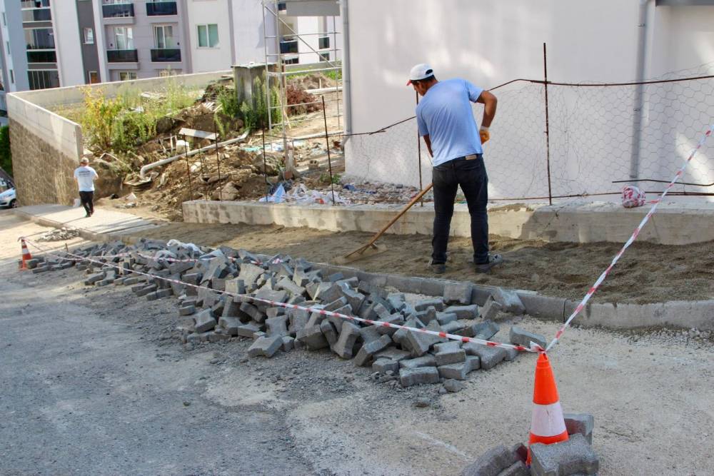 Giresun Belediyesi şehir genelindeki &ccedil;alışmalarını s&uuml;rd&uuml;r&uuml;yor
