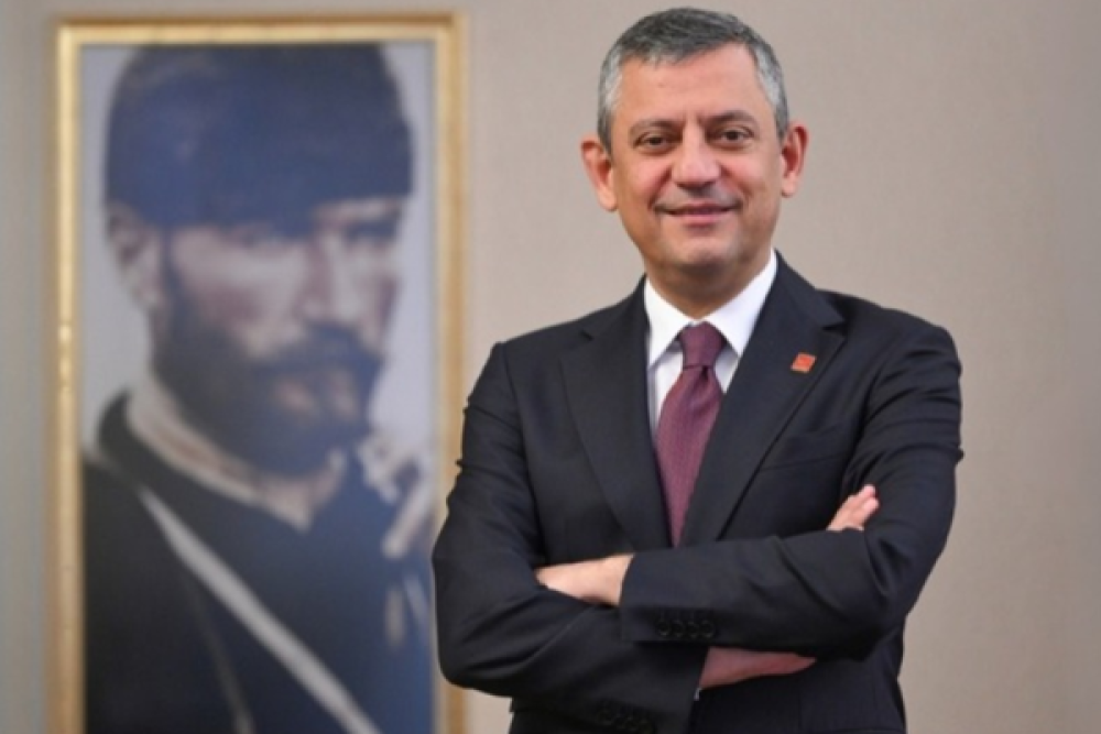 &Ouml;zel, Narlıdere Belediye Başkanı Uzun'un nikahına katıldı