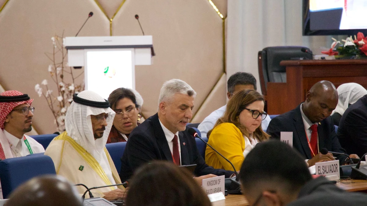 DT&Ouml; zirvesinde yoğun diplomasi trafiği: K&uuml;resel ticarette T&uuml;rkiye vizyonu