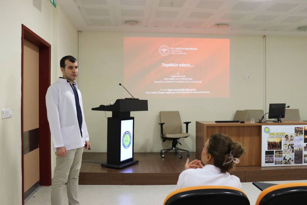 Harran &Uuml;niversitesi hastanesinde sağlık &ccedil;alışanlarına KKKA farkındalığı eğitimi