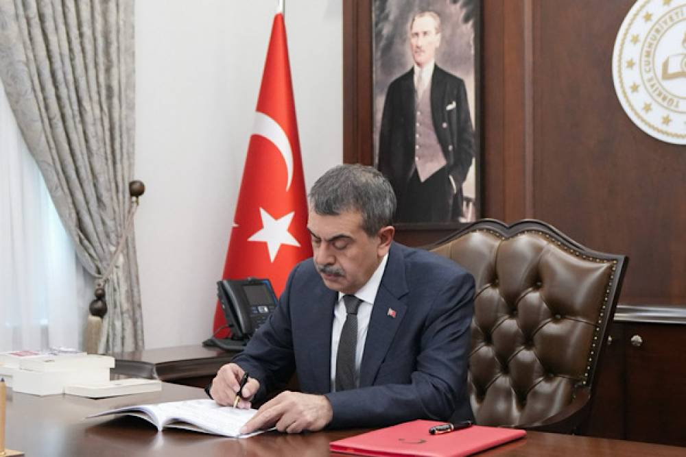 Bakan Tekin&rsquo;den Şule Y&uuml;ksel Şenler i&ccedil;in anma mesajı