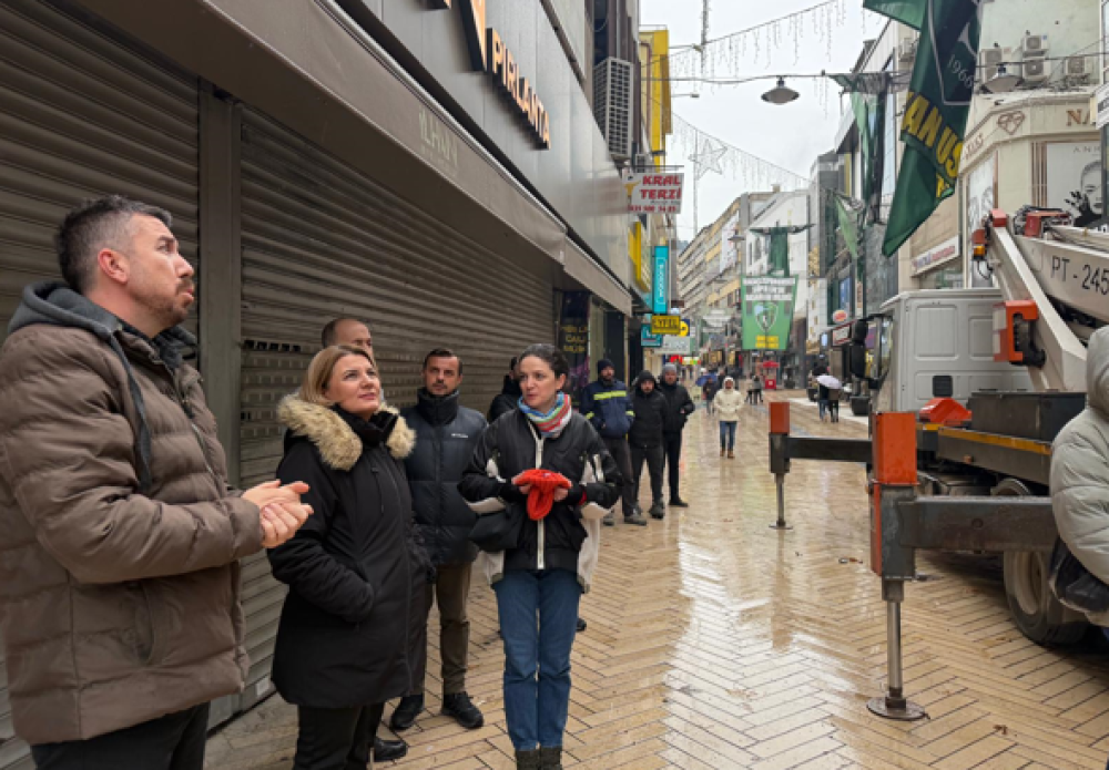 Başkan H&uuml;rriyet, Fethiye Caddesi&rsquo;ndeki hazırlıkları inceledi