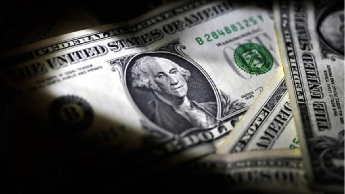 Petrol fiyatları d&uuml;şerse dolar ne olur? Fitch&rsquo;ten dikkat &ccedil;eken analiz