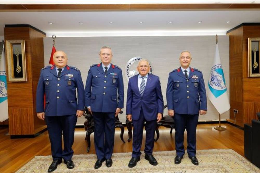 Başkan B&uuml;y&uuml;kkılı&ccedil;, Kayseri&rsquo;nin yeni komutanlarını ağırladı