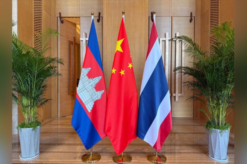 &Ccedil;in, Kambo&ccedil;ya ve Tayland dışişleri bakanları bir araya geldi