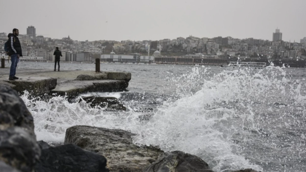 HAVA DURUMU SON DAKİKA: İstanbul Valiliği&rsquo;nden fırtına uyarısı: Yarından itibaren etkili olacak