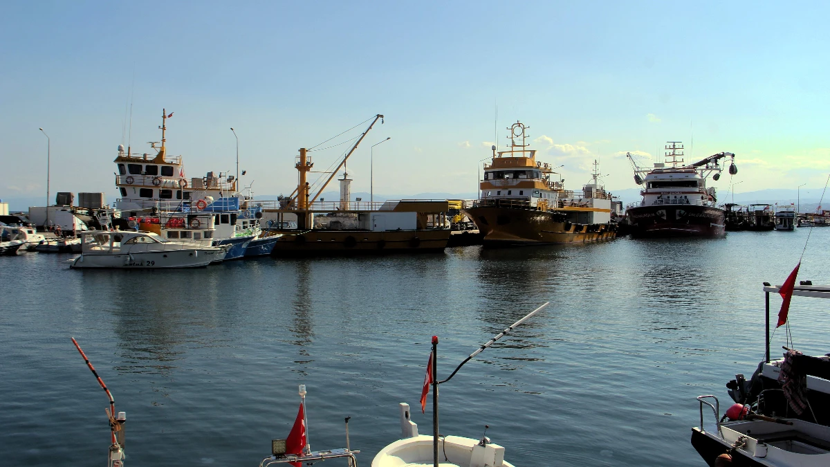 Somali&rsquo;de ilk uluslararası balık&ccedil;ılık lisansı T&uuml;rk gemisine verildi