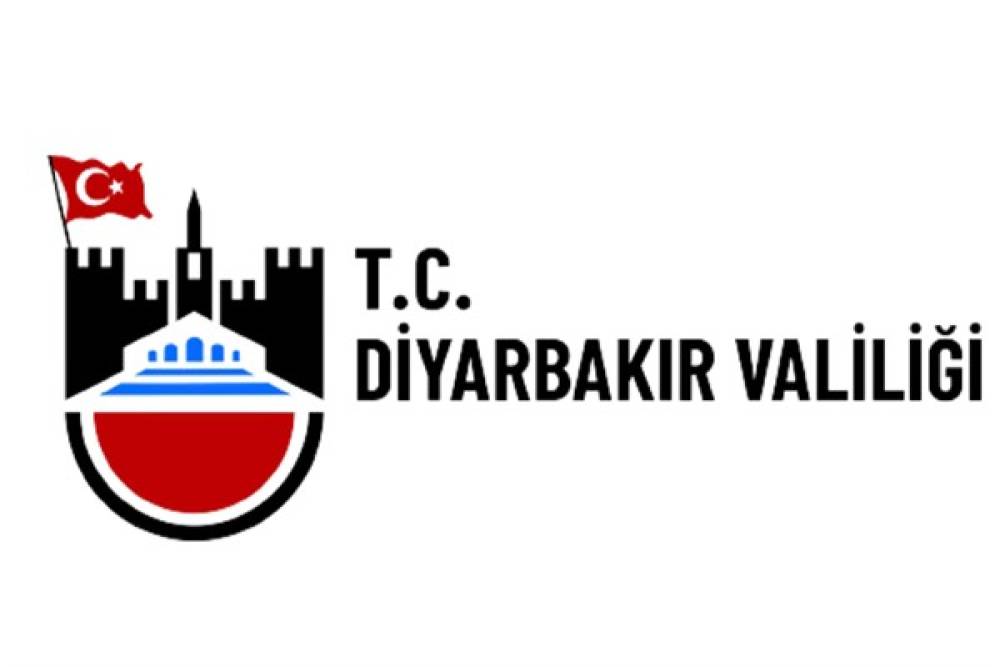 Diyarbakır&rsquo;da ter&ouml;r &ouml;rg&uuml;t&uuml; posterleriyle ilgili 4 kişi g&ouml;zaltına alındı