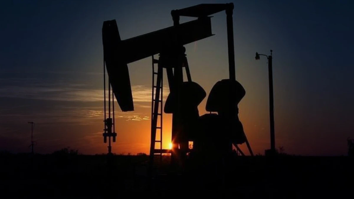 Petrolde arz fazlası beklentisi: 2026'nın ilk yarısında 55 dolar eşiğine gerileyebilir