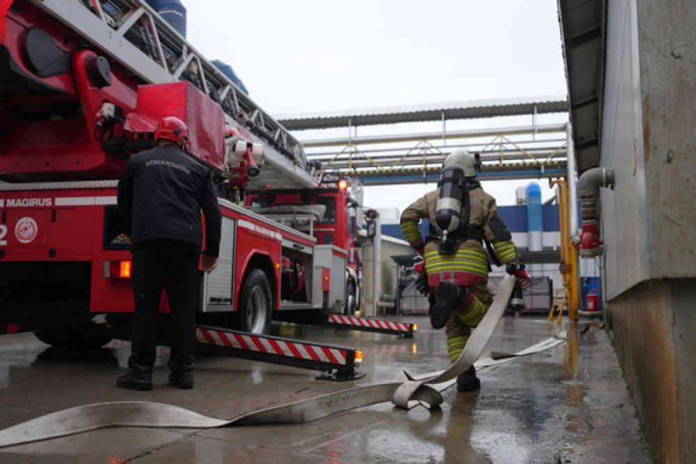 D&uuml;zce Belediyesi İtfaiyesi, yıl boyunca 700 yangına m&uuml;dahale etti