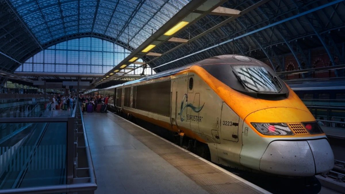 Paris, Londra, Amsterdam ve Br&uuml;ksel arasındaki tren seferleri iptal oldu