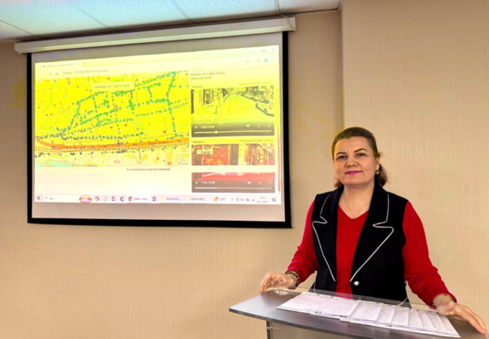 Başkan H&uuml;rriyet: Kaldırımlar kamu alanıdır