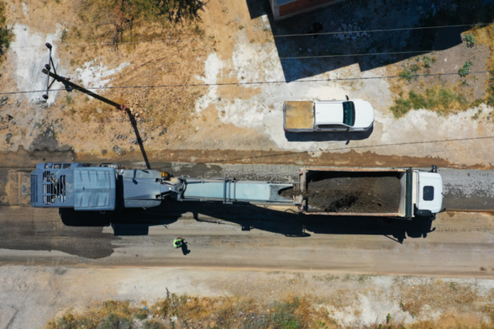 Malatya&rsquo;da iki kritik ulaşım hattında eş zamanlı yol seferberliği