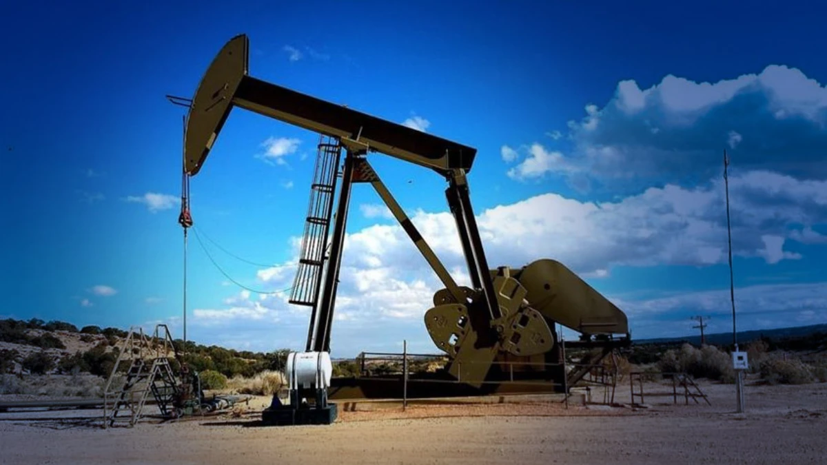 Petrol yılı d&uuml;ş&uuml;şle kapattı: 2020'den bu yana en zayıf performans