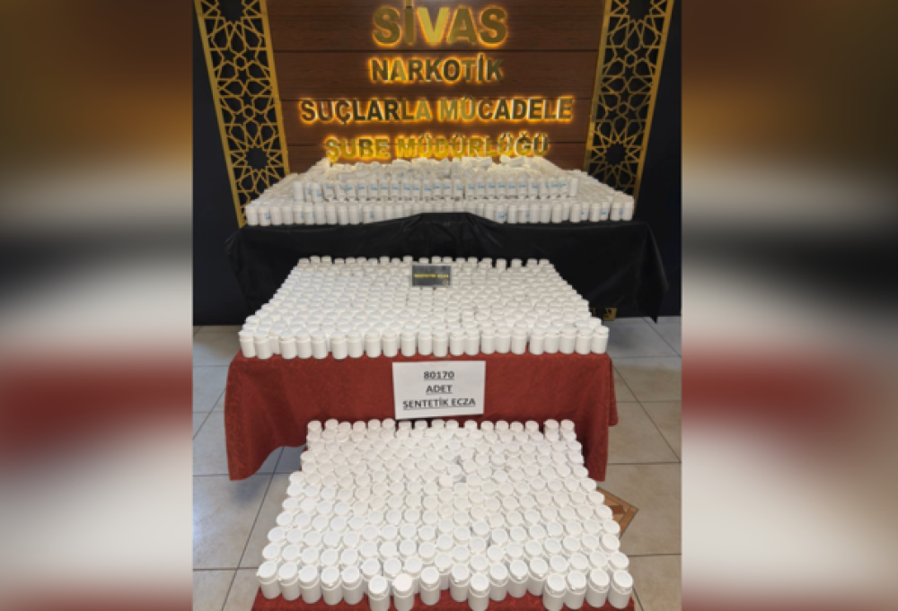 Sivas'ta uyuşturucu operasyonu: 7 g&ouml;zaltı