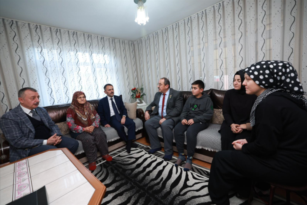 Vali Aktaş ve Başkan B&uuml;y&uuml;kakın'dan şehit ailelerine yılbaşı ziyaretleri