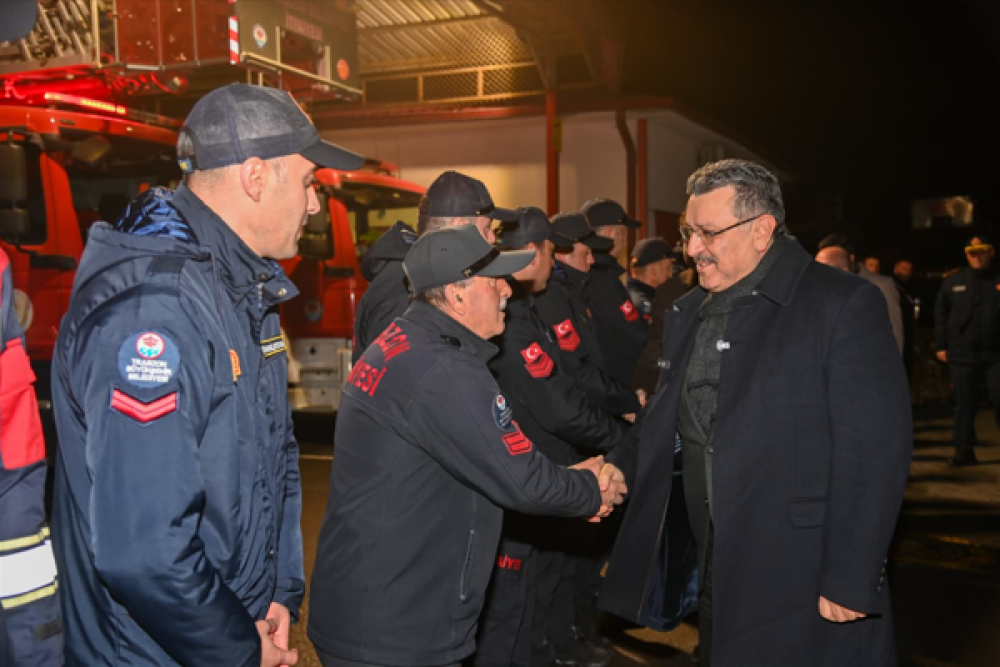 Başkan Gen&ccedil;'ten yılbaşında g&ouml;rev yapan personele ziyaret