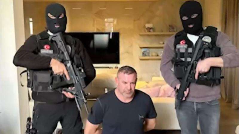 Eric Schröder'e Sınırdışı kararı