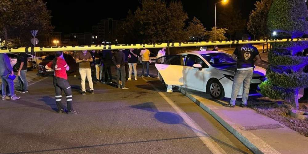 İstanbul da Mafya savaşı  1 emekli polis koruma öldü, 1 emekli polis koruma ve mafya liderinin yeğeni yaralandı