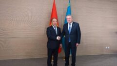 Kazakistan Dışişleri Bakanı Tileuberdi, Kırgızistan Büyükelçisi Bazarbaev’i kabul etti