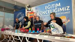 Çayırova’dan öğrencilere kırtasiye desteği