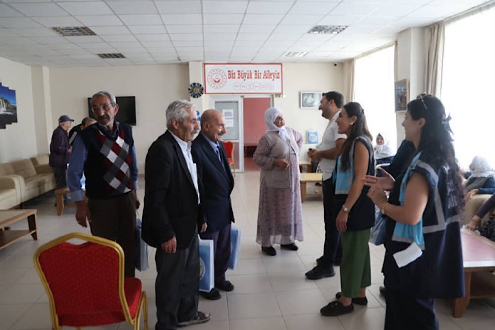 Van’da huzurevi sakinleriyle “Tecrübe-i Hayat” etkinliği düzenlendi