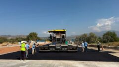 Aydın’ın 17 ilçesinde yol yapım ve yenileme çalışmaları sürüyor