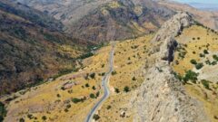 Malatya’da 55 kilometrelik grup yolunda asfalt çalışması sürüyor