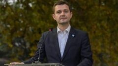 Mucunski, Yunanistan’ın yeni Büyükelçisi  Maloukos ile görüştü