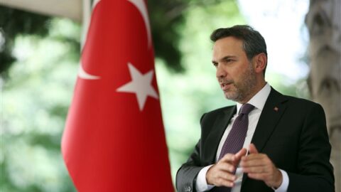 Bakan Bayraktar: Enerji altyapısına 100 milyar dolarlık yatırım yapacağız